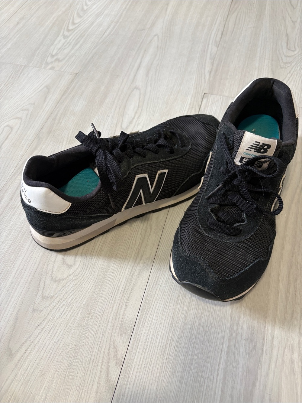 NEW BALANCE 515 V3 Women's Vintage look Black and White Sneakers